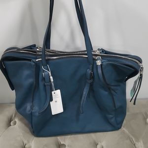 Multi zip tote